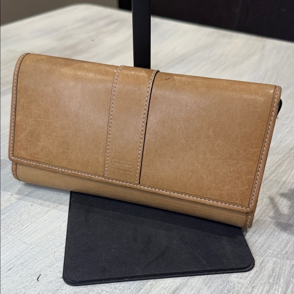 Vintage Y2K Coach Light Brown Leather Women's Wallet